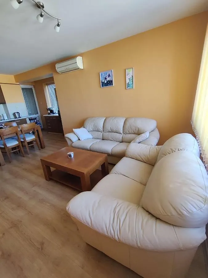 Sea Breeze Apartment Varna