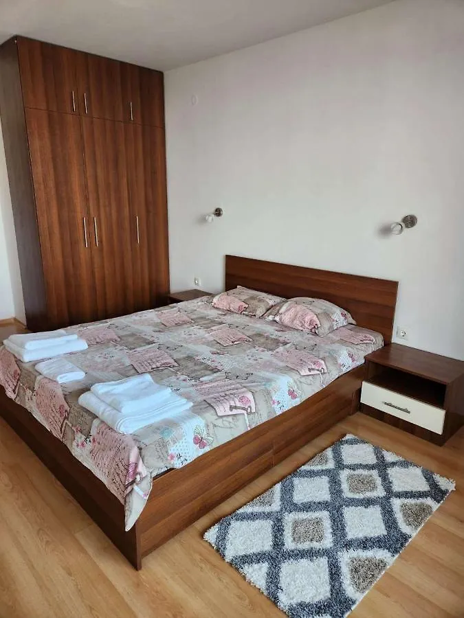 Sea Breeze Apartment Varna Bulgária